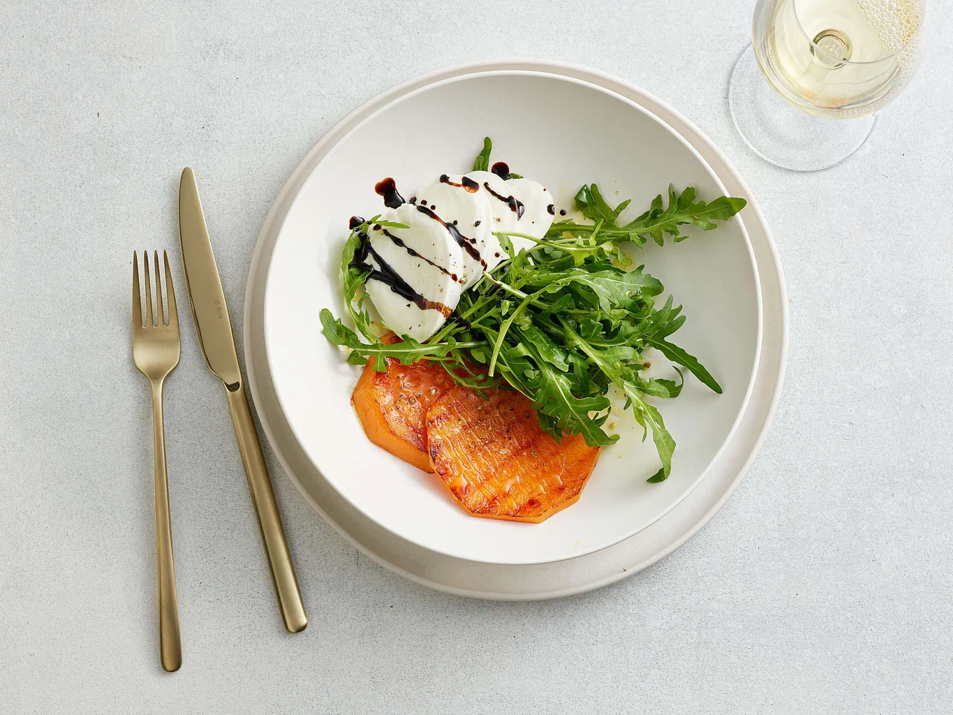 Grillierter Kürbis mit Büffelmozzarella