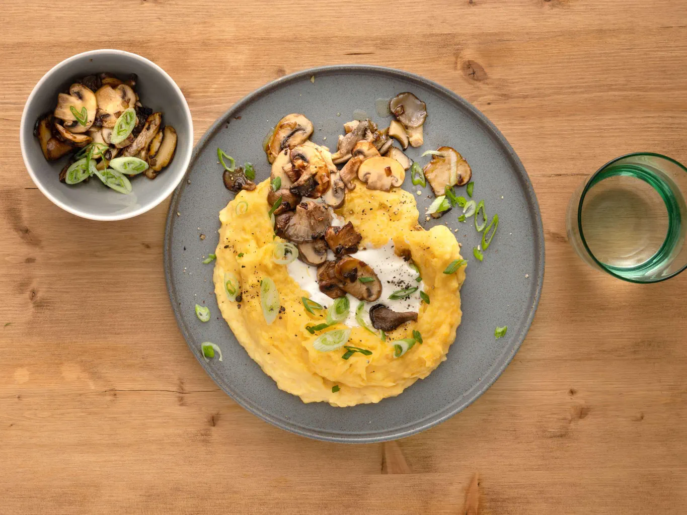 Purée de courge avec champignons sautés