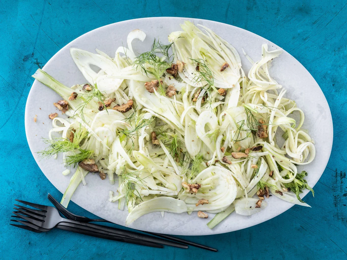 Fenchelsalat mit Apfel und Baumnüssen
