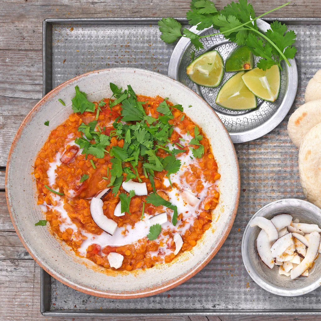 Dal aux tomates et à la noix de coco