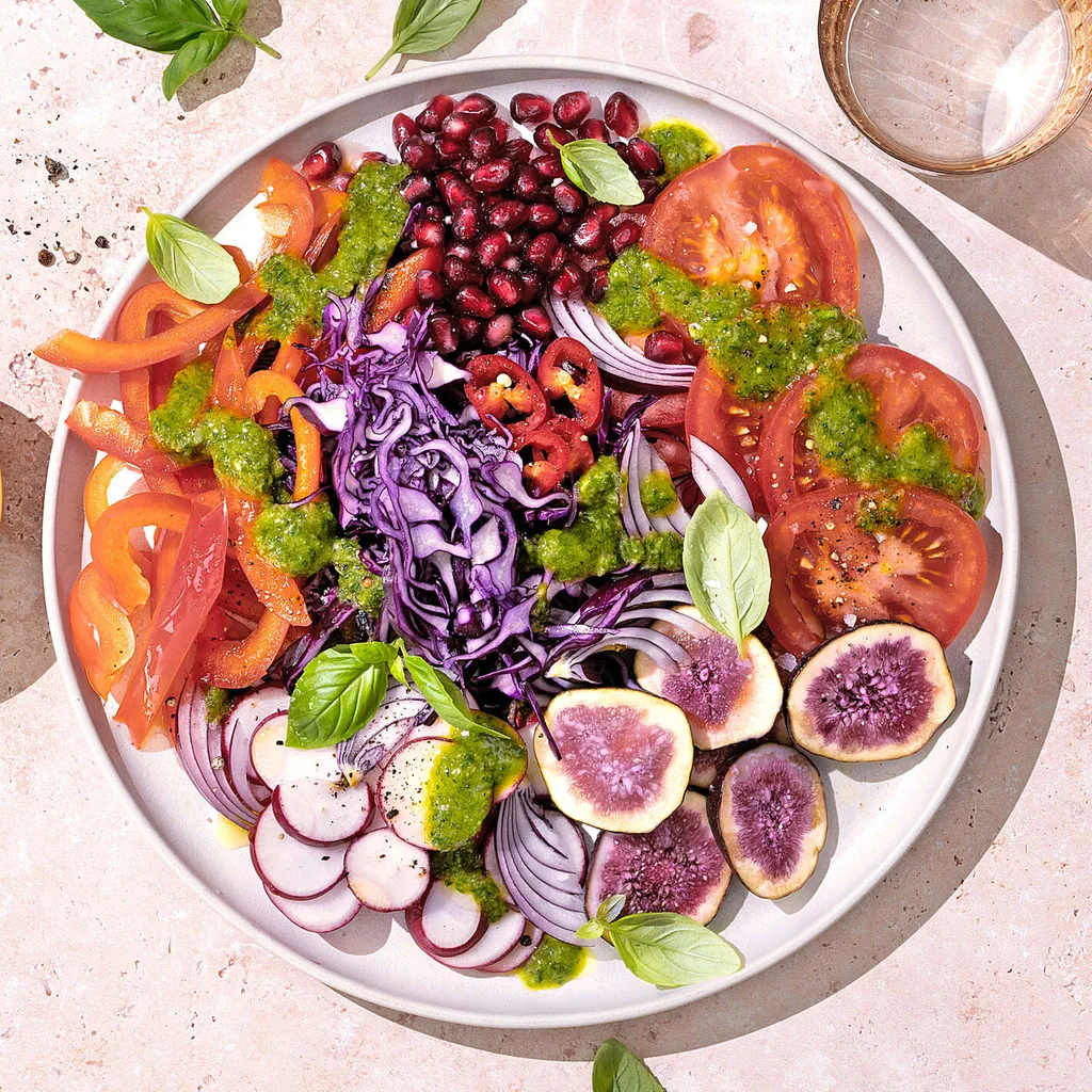 Roter Gemüsesalat mit Kräuterdressing