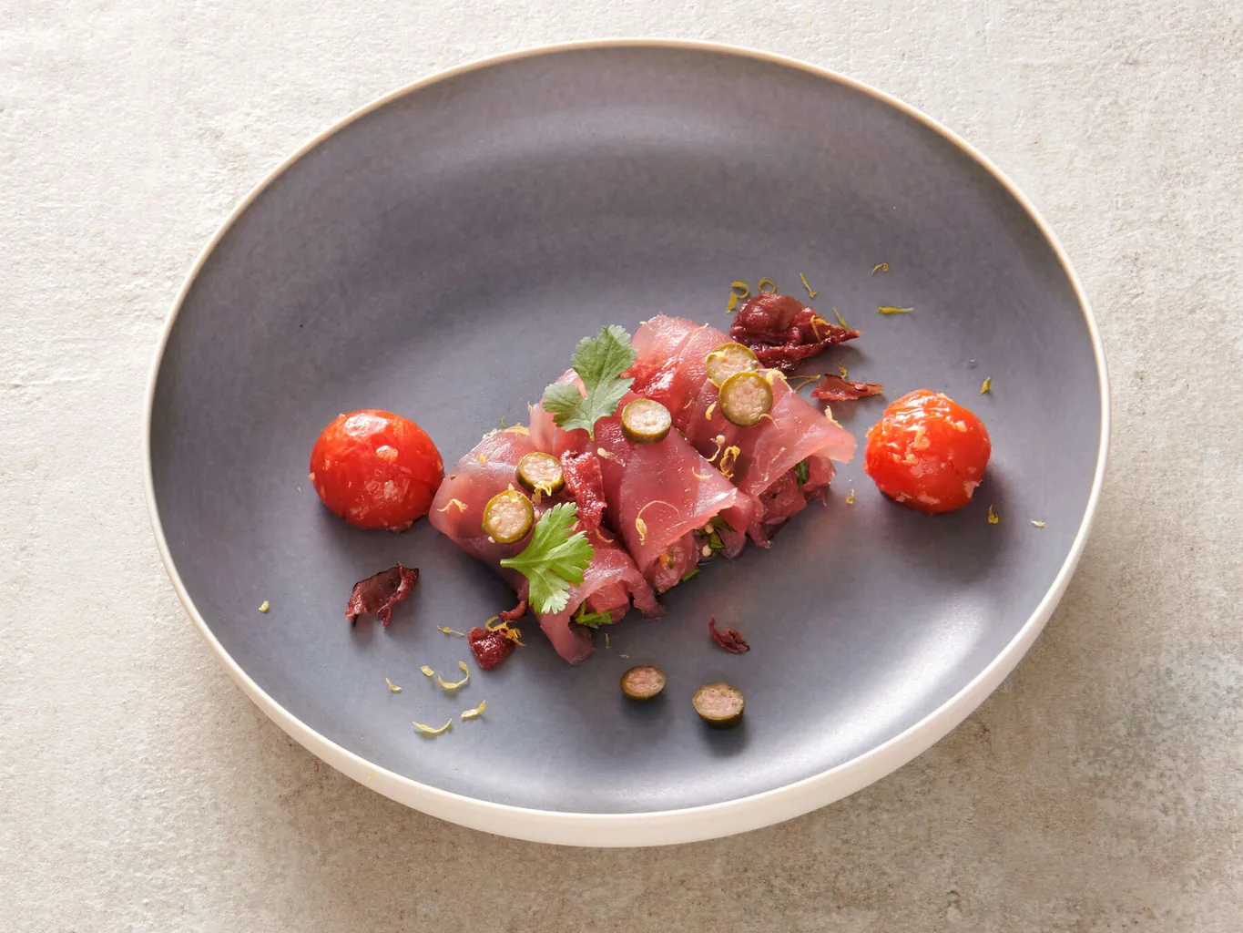 Cannoli di tonno ai pomodori