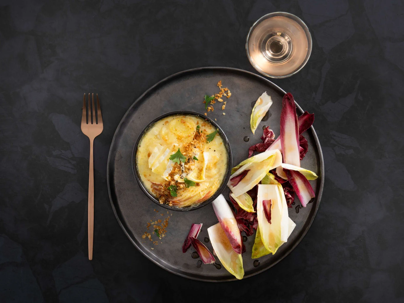 Gratin di mele e patate con formaggio molle