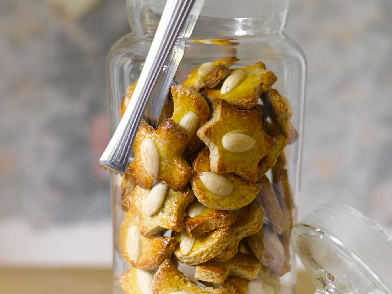 Biscuits au miel et aux amandes
