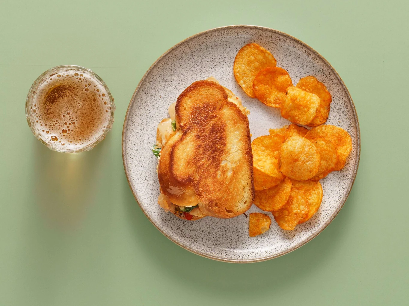 Croque au fromage et au piment avec kimchi