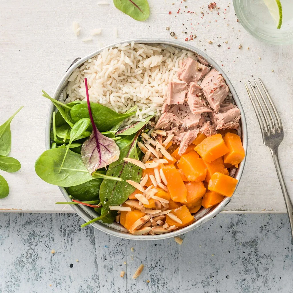 Salade de riz tiède au thon