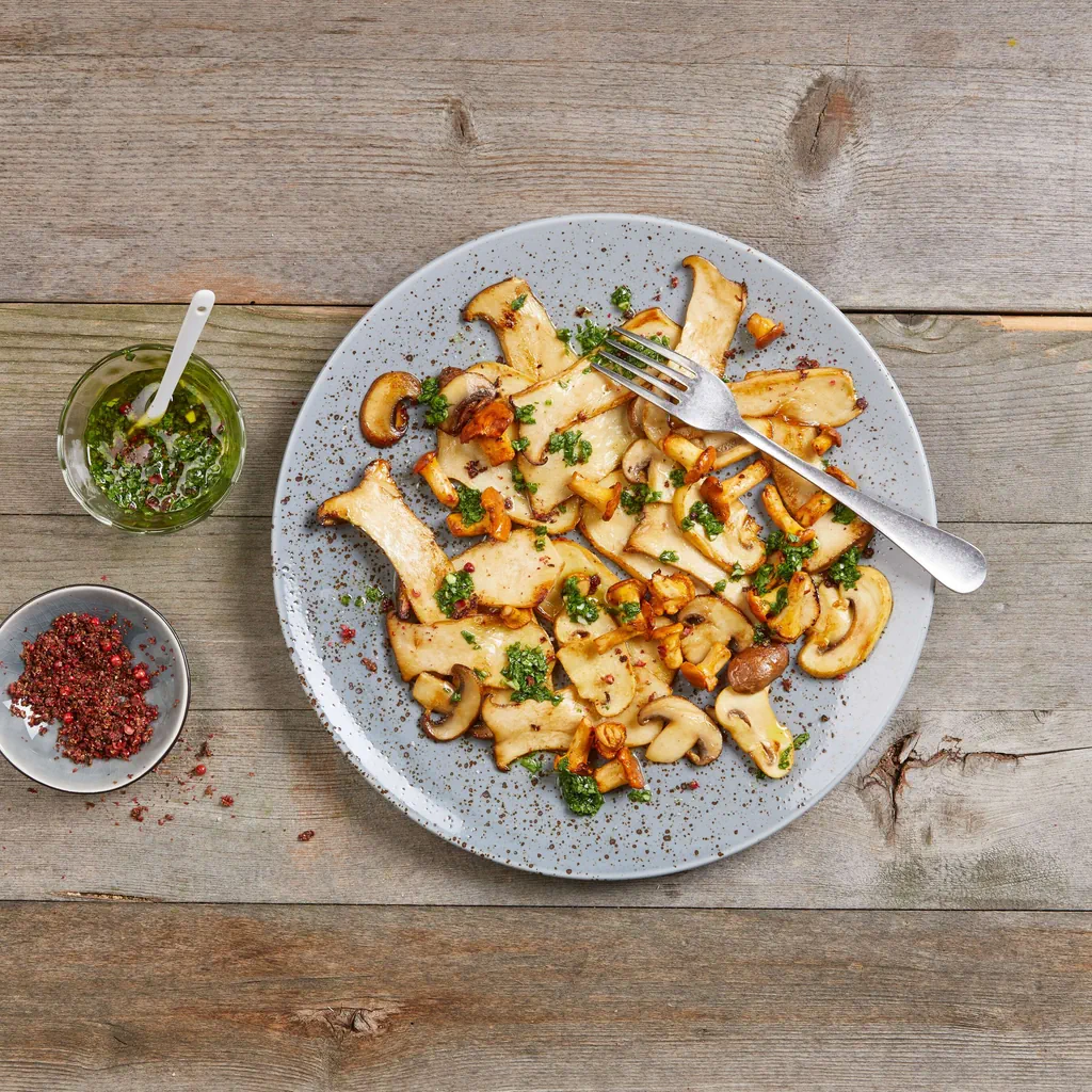Carpaccio di funghi rosolati