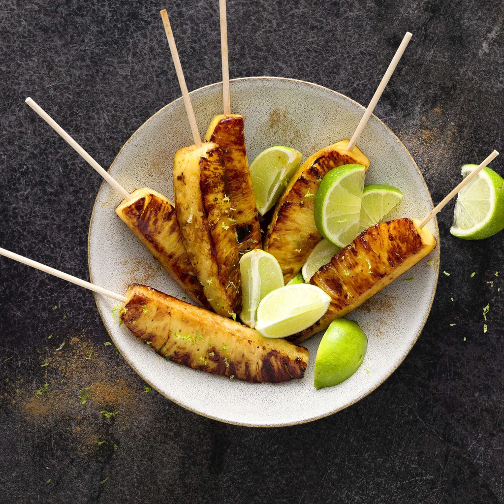 Ananas arrosto con succo di limetta