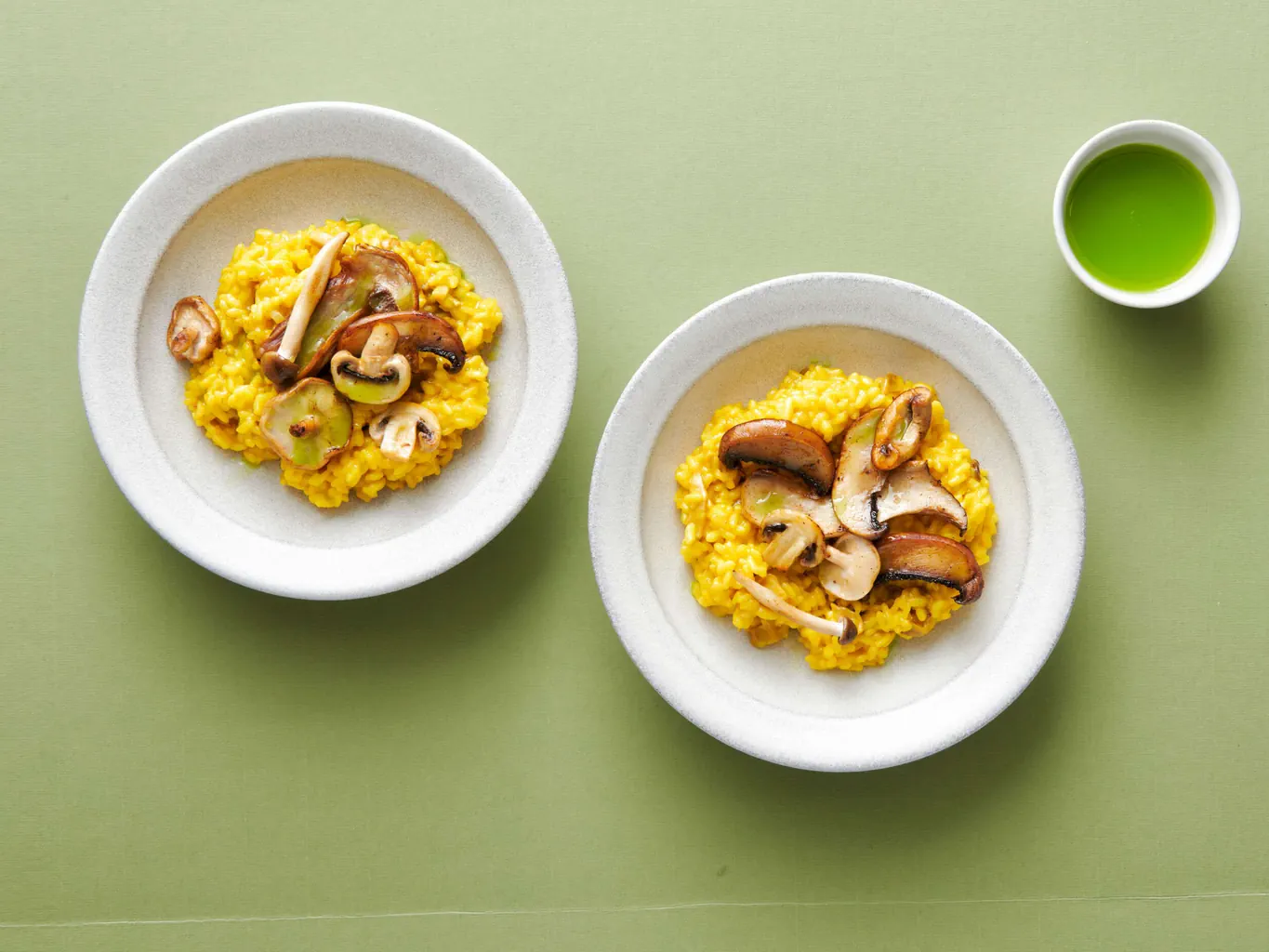Risotto ai funghi con olio alle erbe