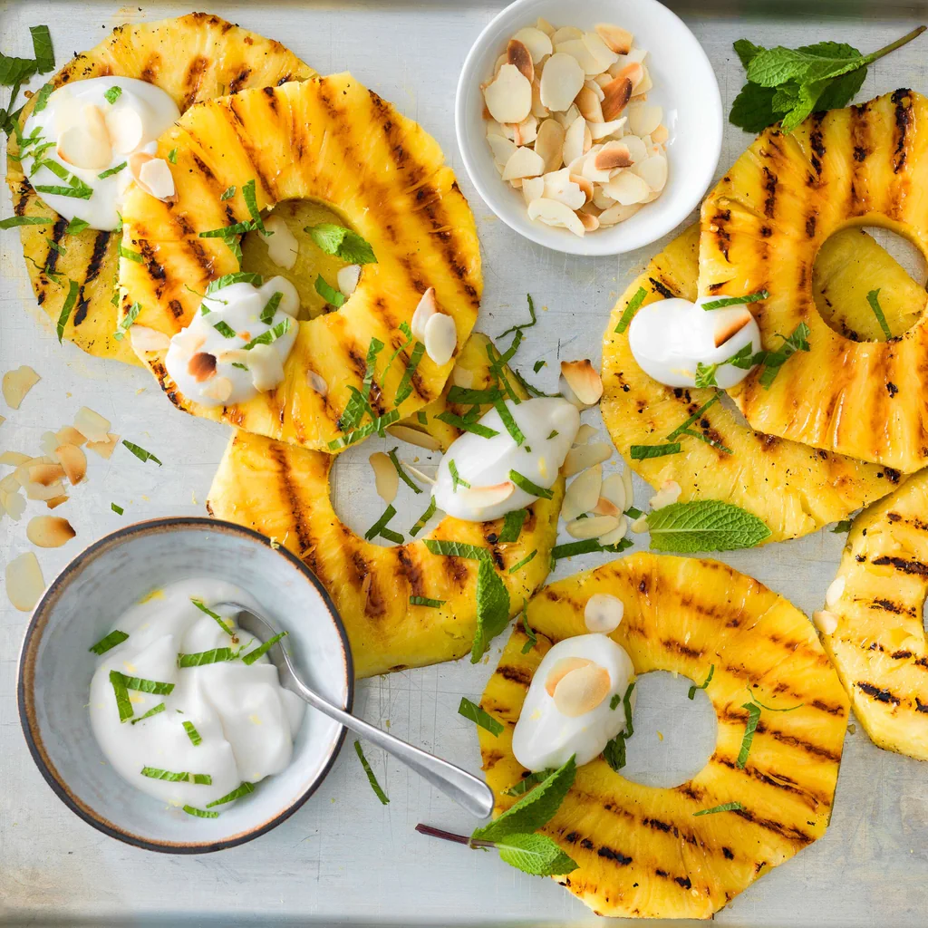 Ananas grillé avec crème coco