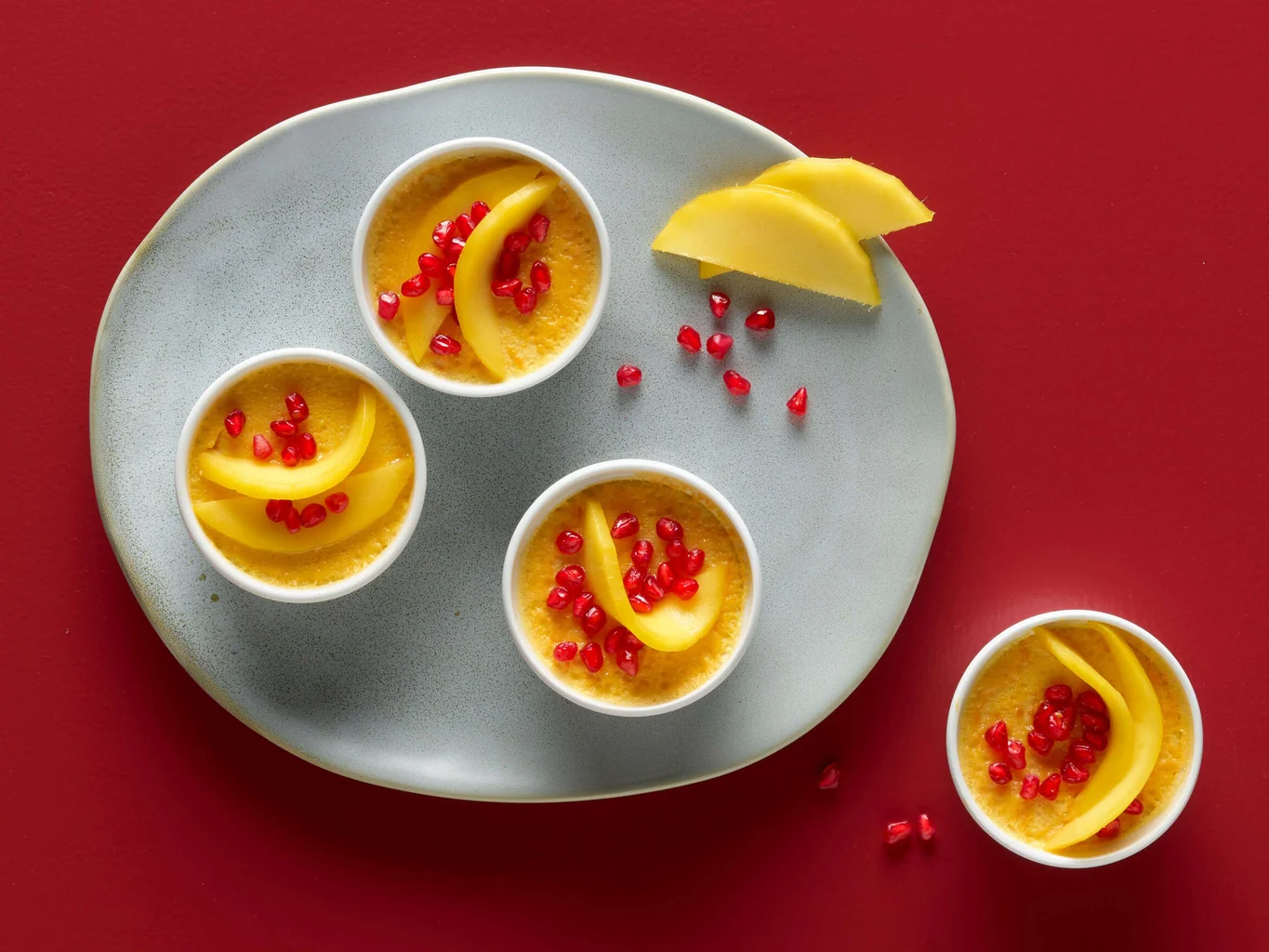 Flan à la cannelle et aux fruits