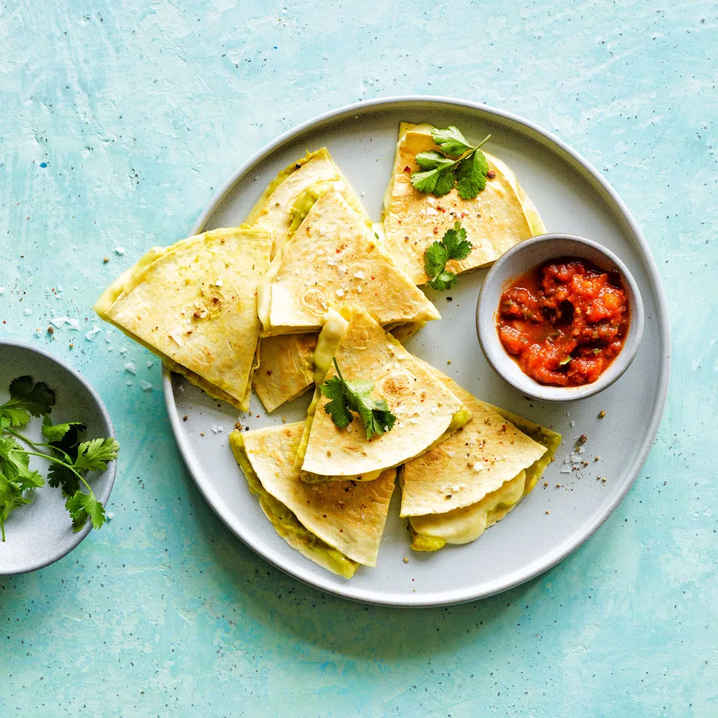 Mozzarella-Guacamole-Quesadillas