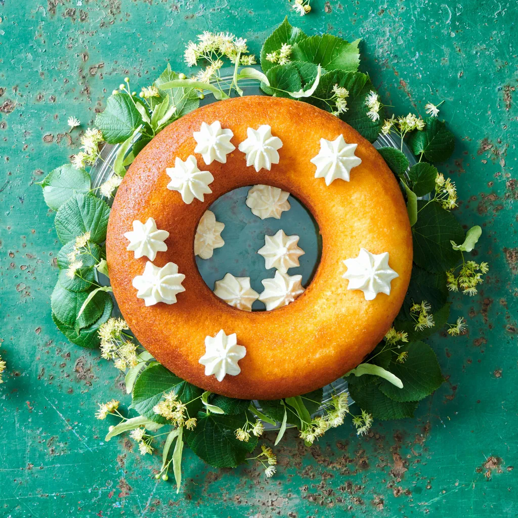 Torta di semolino ai fiori di tiglio