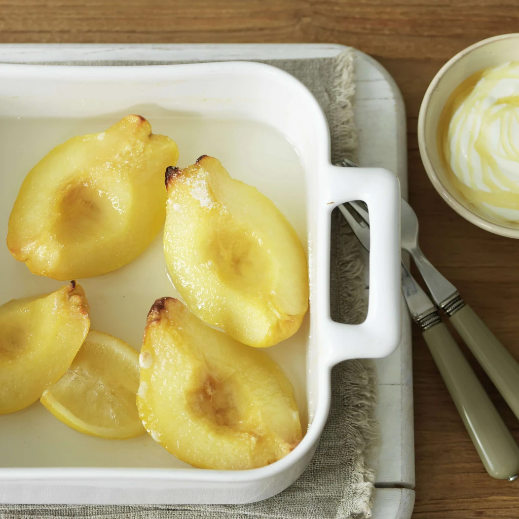 Coings confits avec yogourt au miel