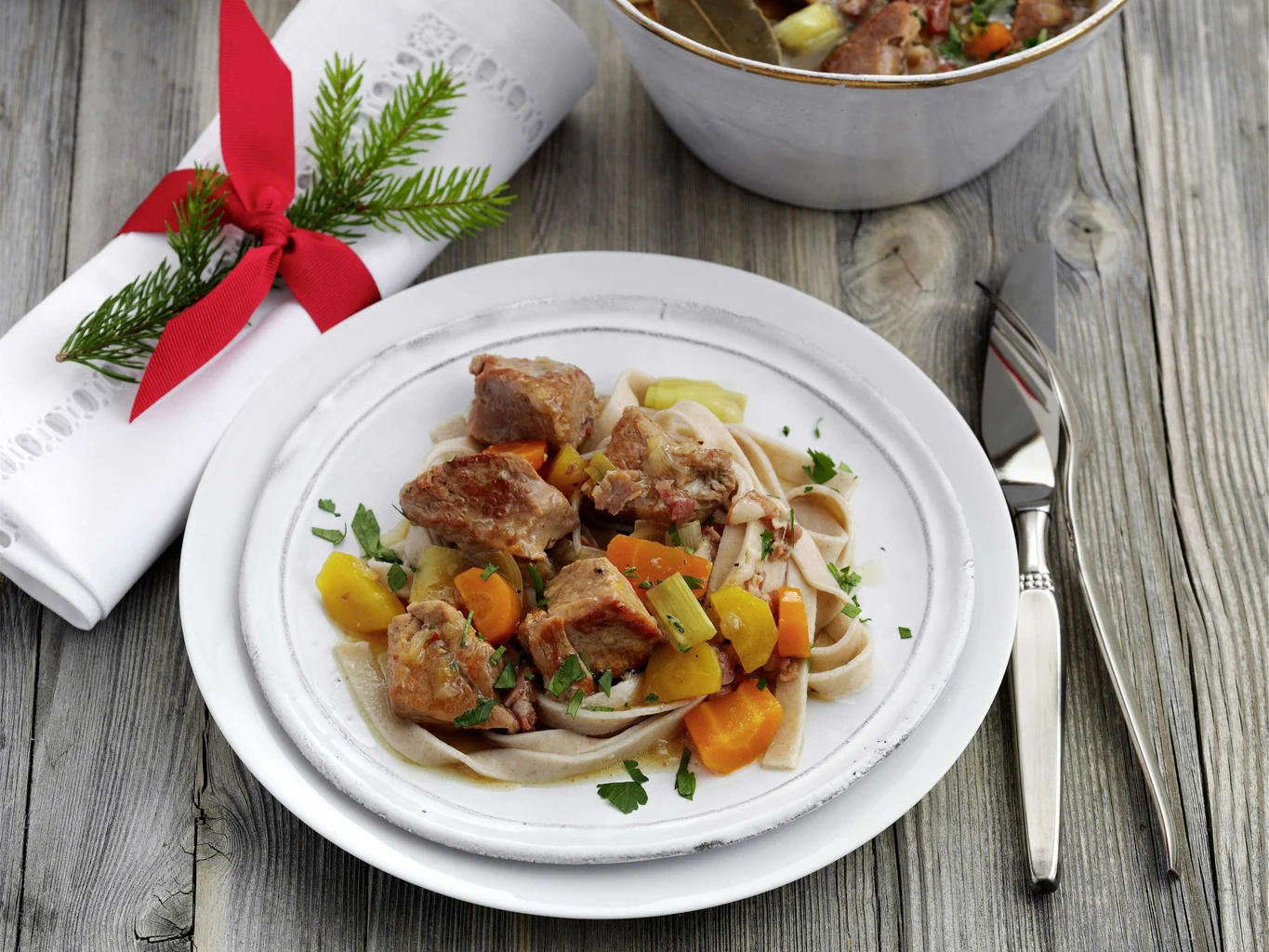 Ragoût de veau avec légumes et lard