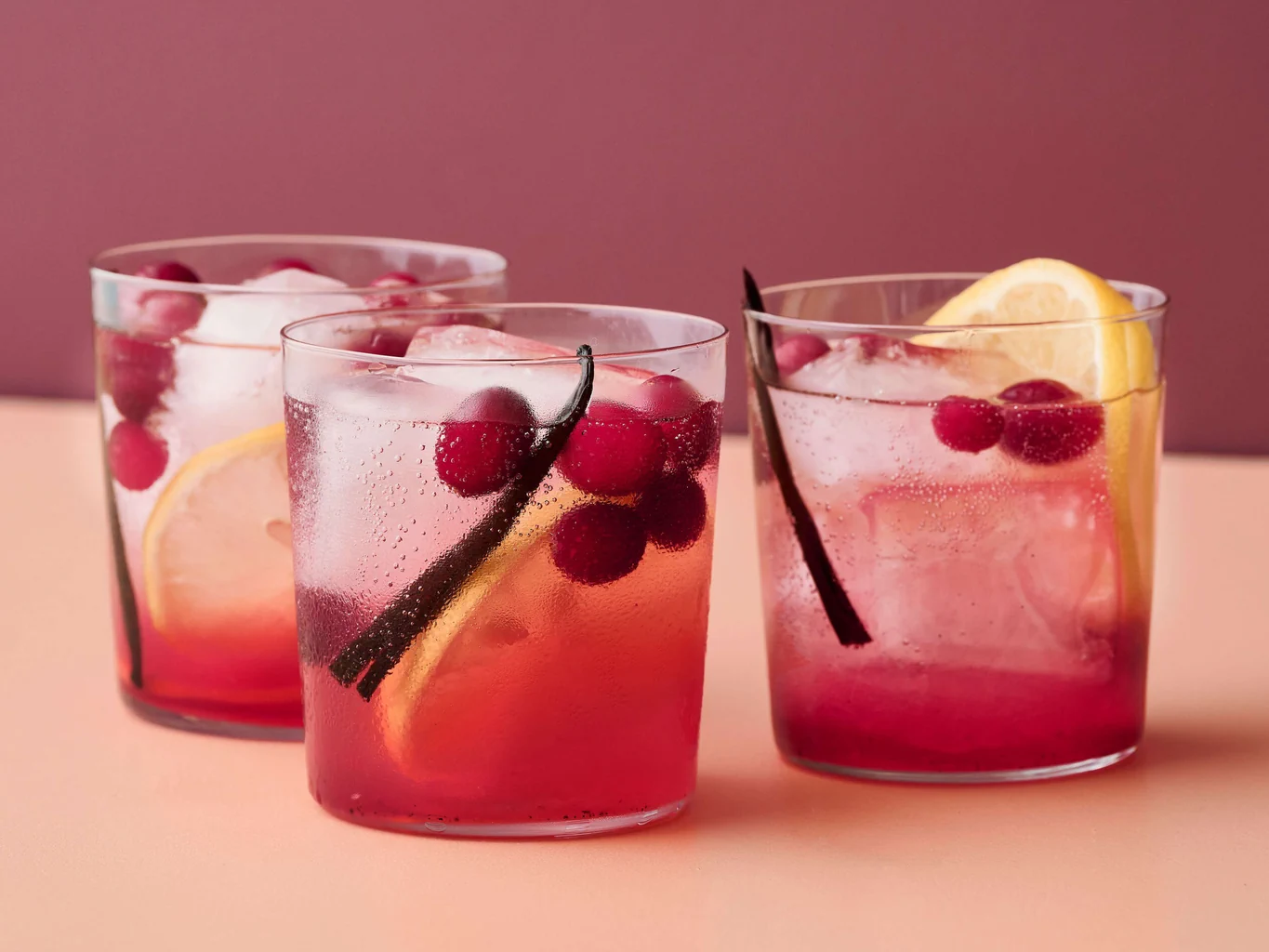 Cocktail al cranberry e alla vaniglia