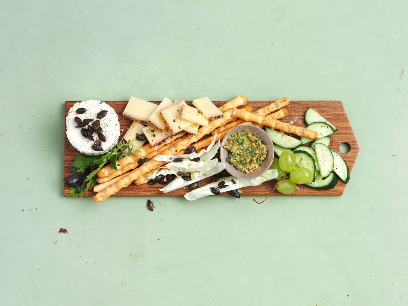Plateau de fromages avec graines de courge caramélisées