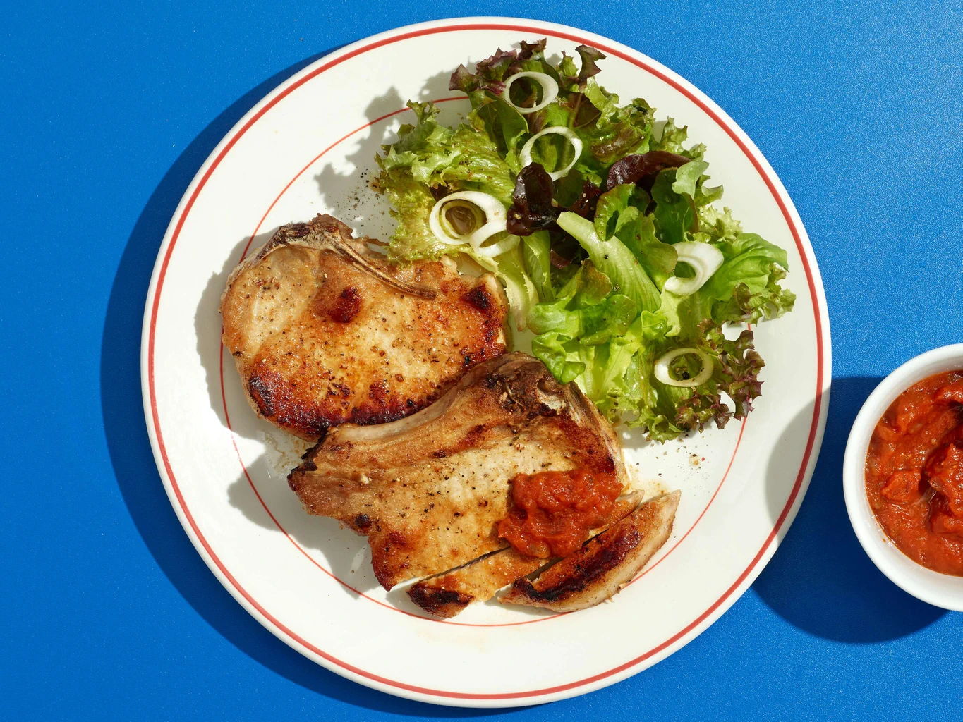 Costoletta di maiale con salsa BBQ alle mele