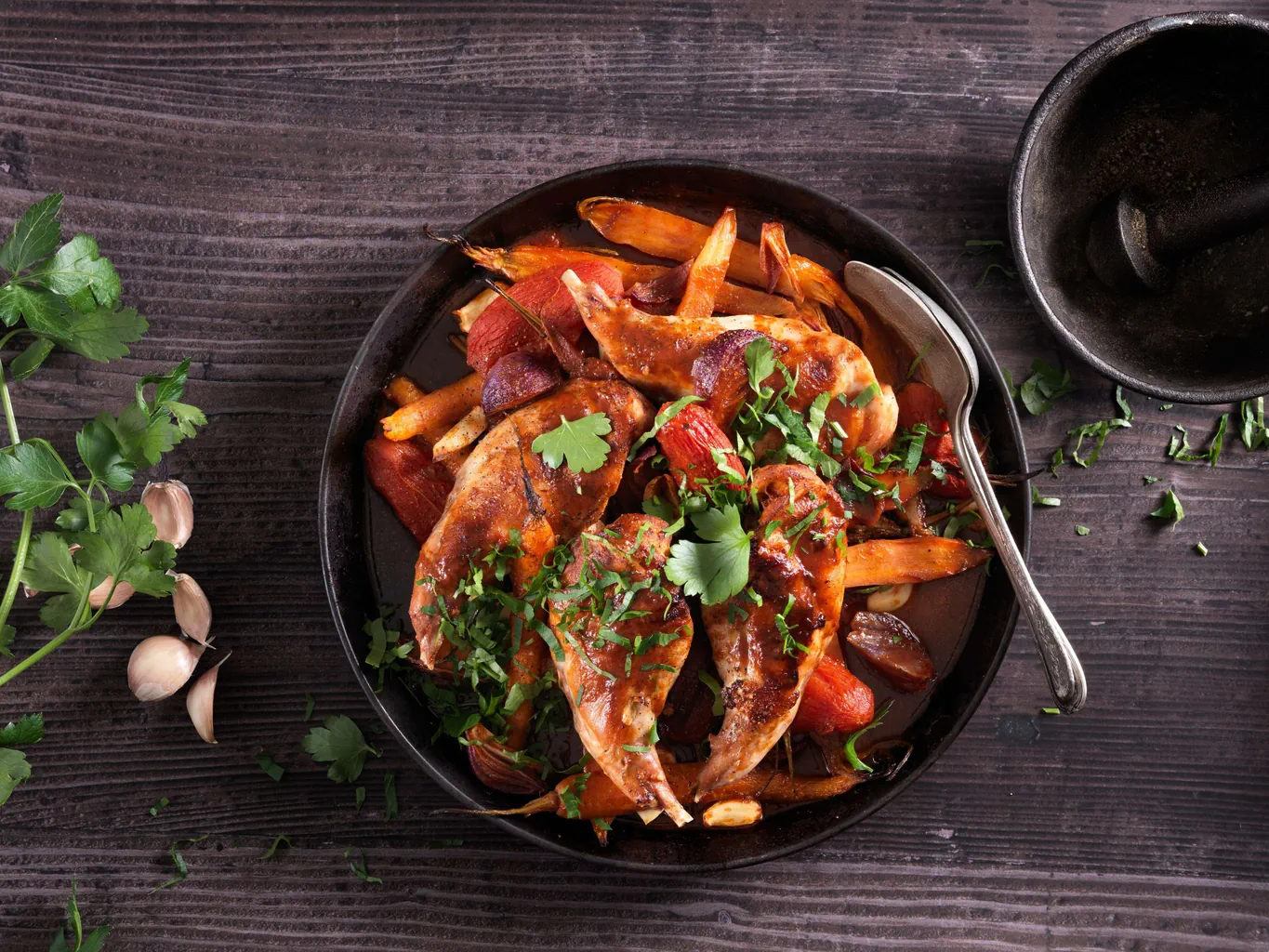 Cuisses de lapin au four avec légumes