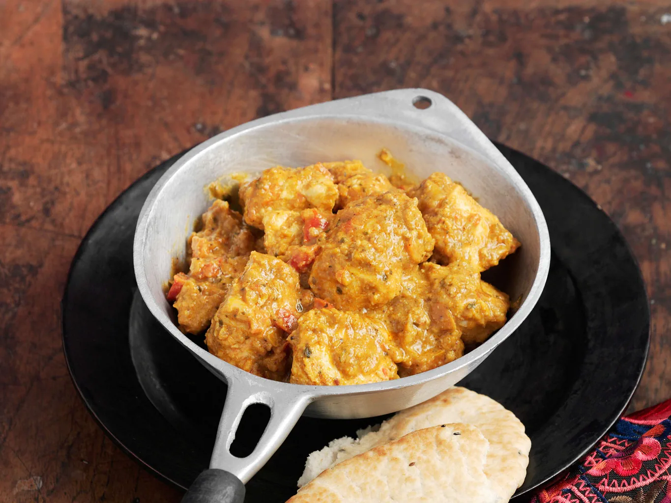 Pollo Tikka Masala con Naan e Raita