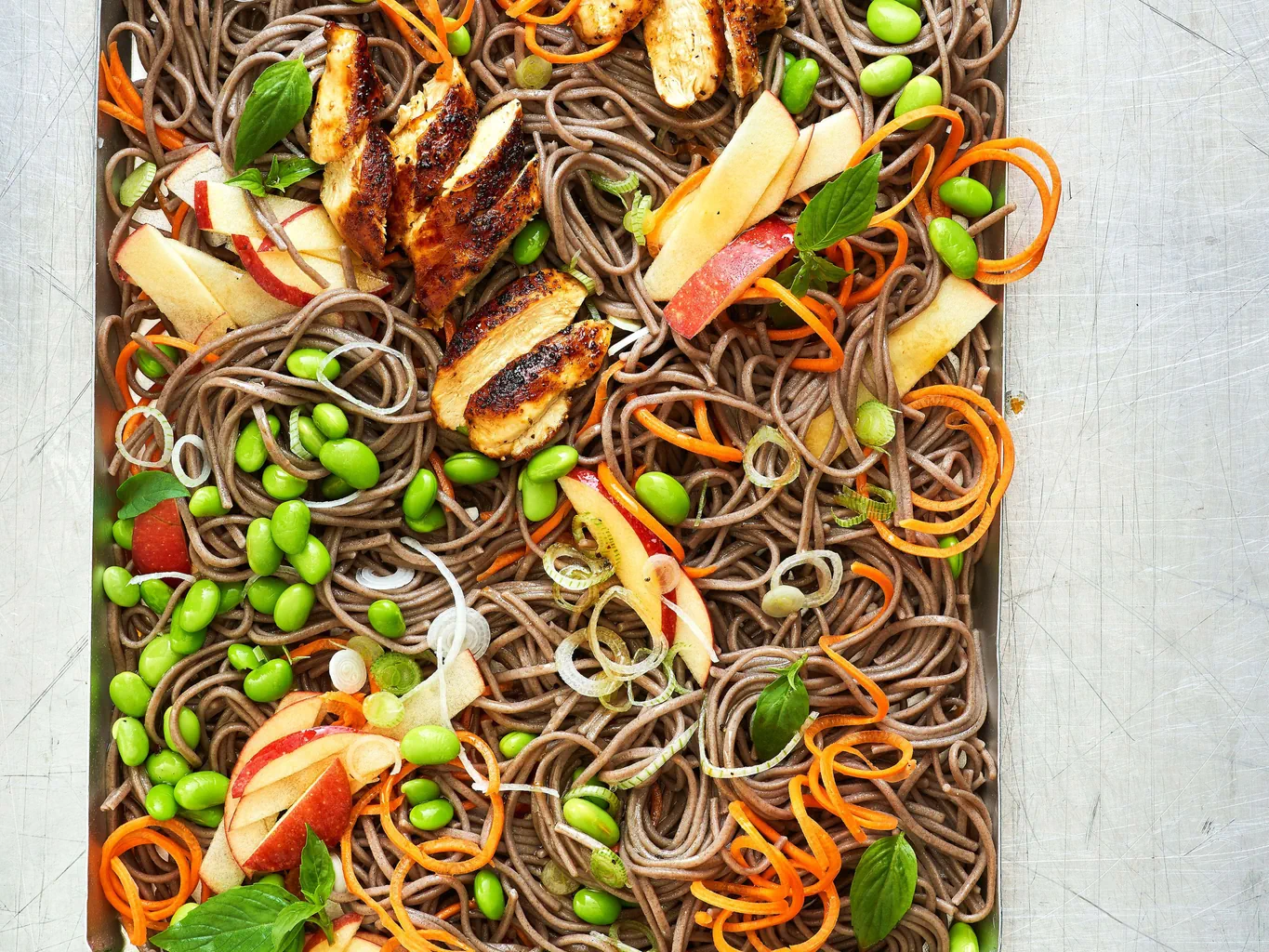 Sobanudelsalat mit Poulet