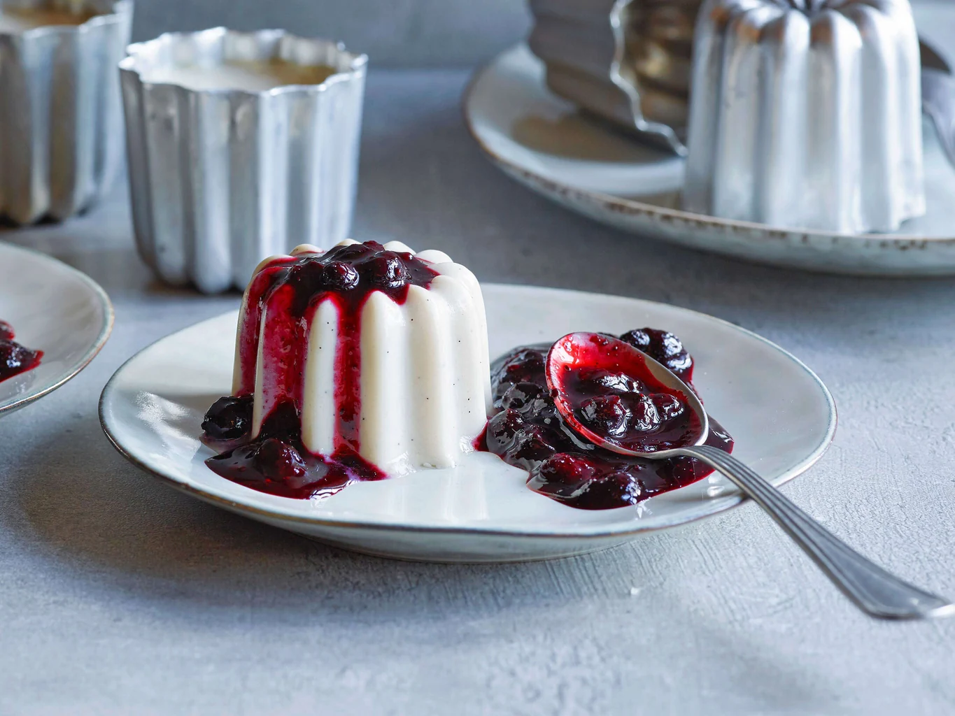 Pudding végan aux noix de cajou et aux myrtilles