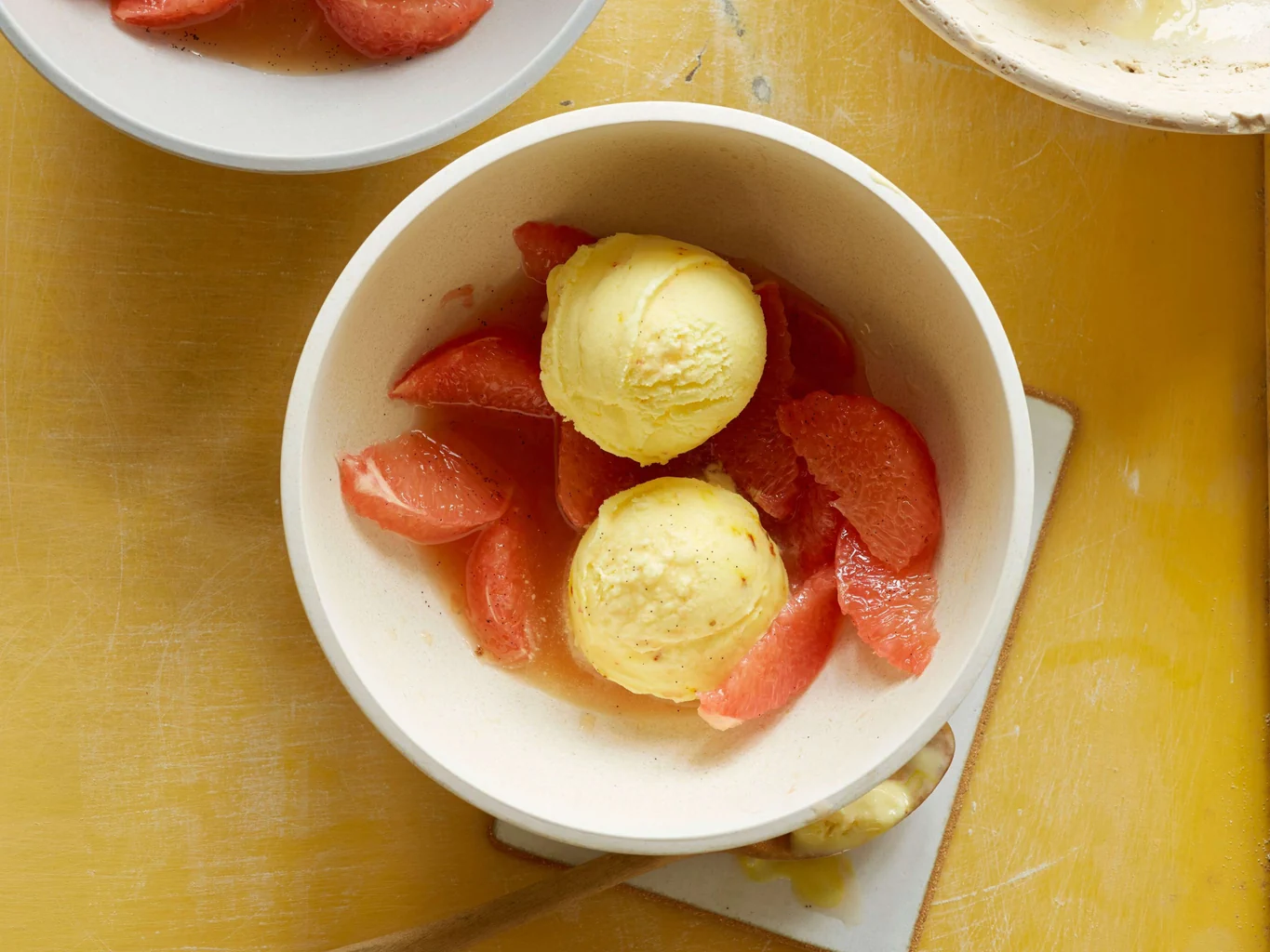 Grapefruit mit Safranglace