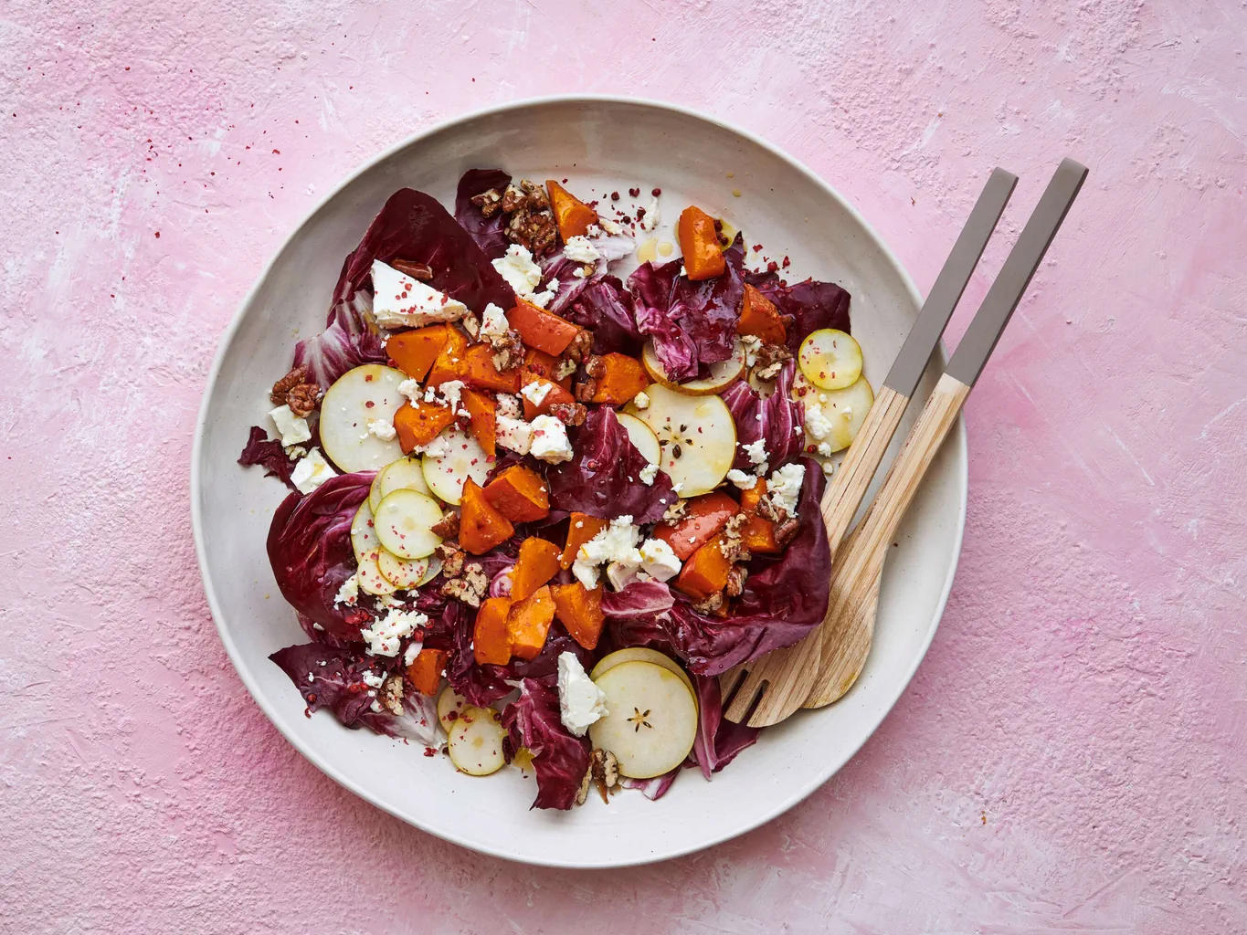 Salade de chicorée aux poires avec courge au four 