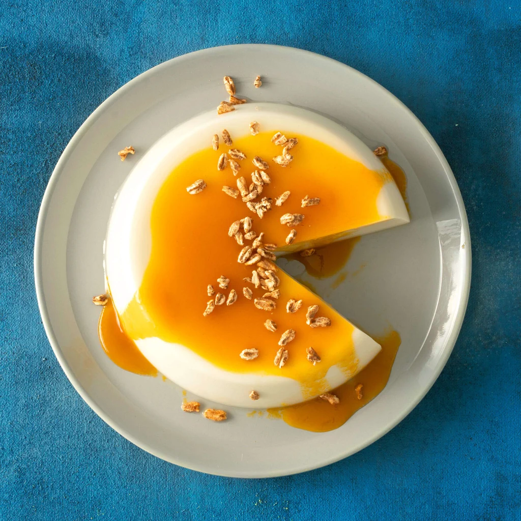 Flan à la pulpe d'argousier avec noisettes d'avoine
