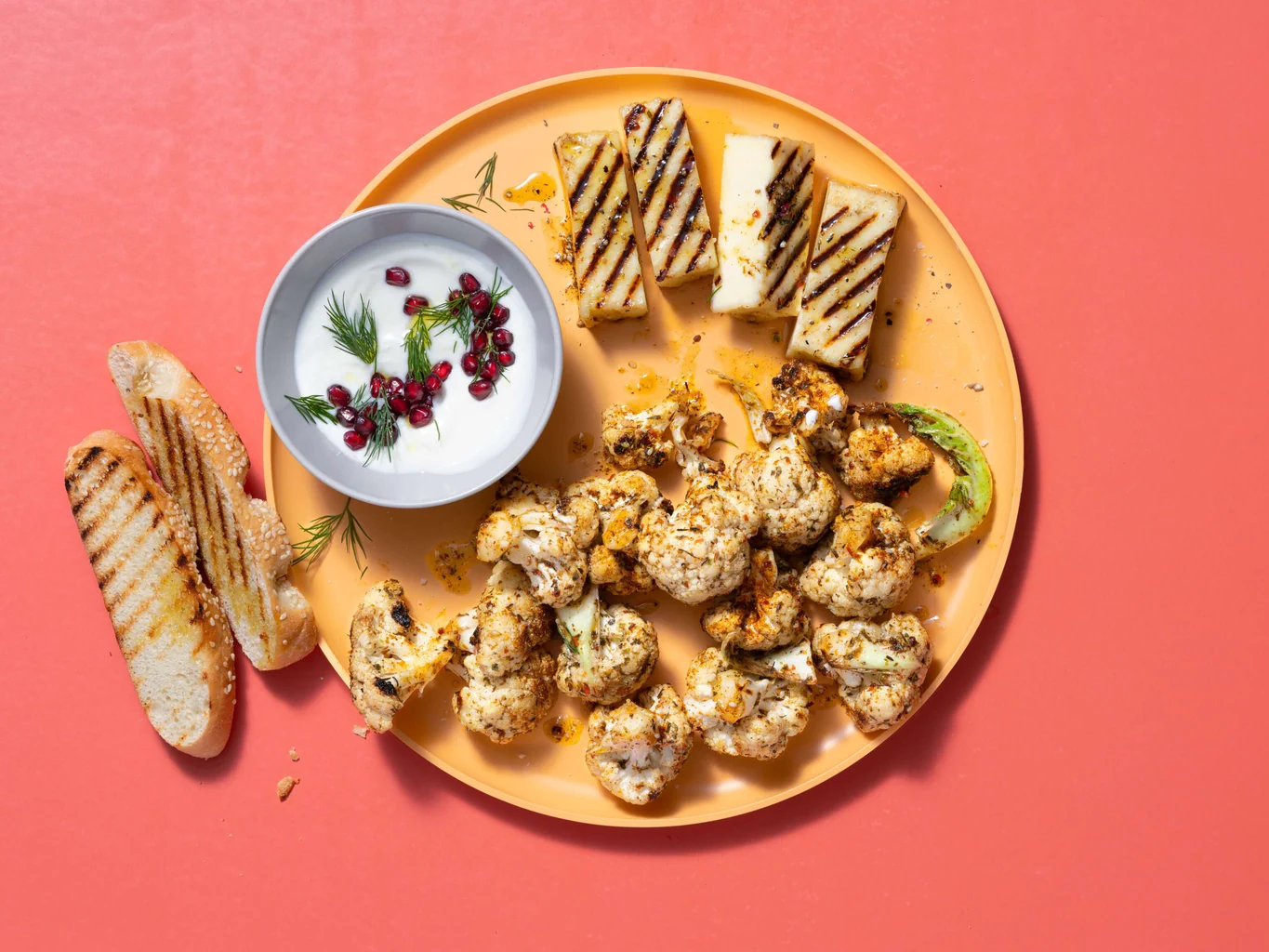 Grill-Blumenkohl mit Joghurt