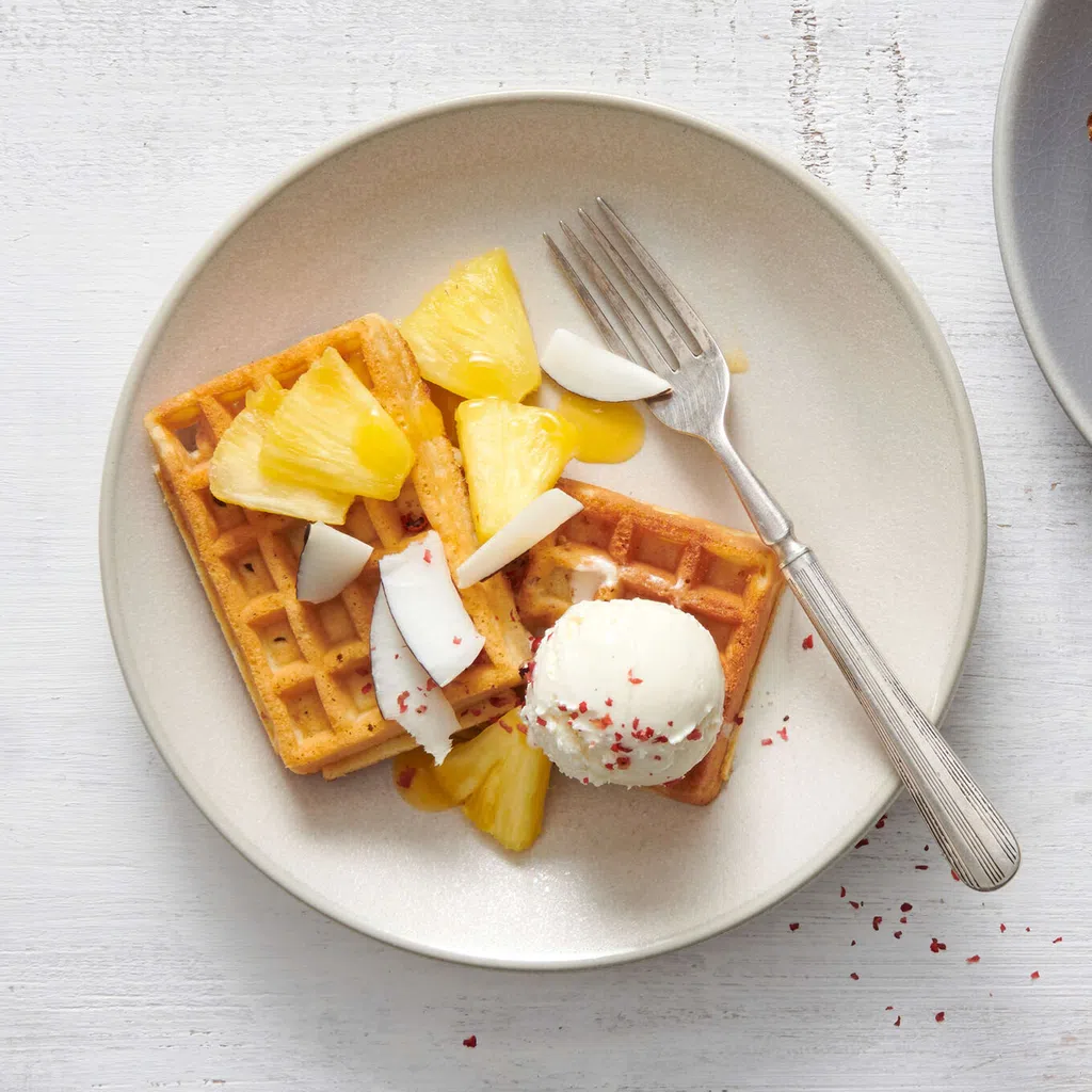 Waffeln mit Ananas und Kokos