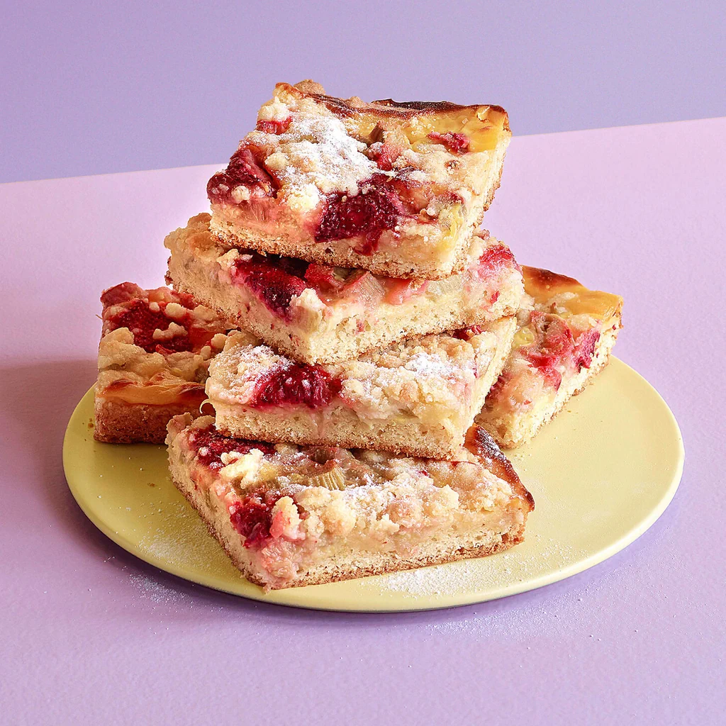 Torta di rabarbaro e fragole