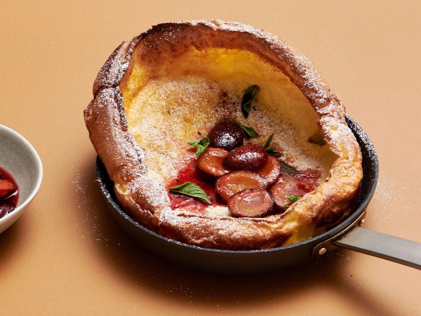 Dutch Baby mit Zwetschgen