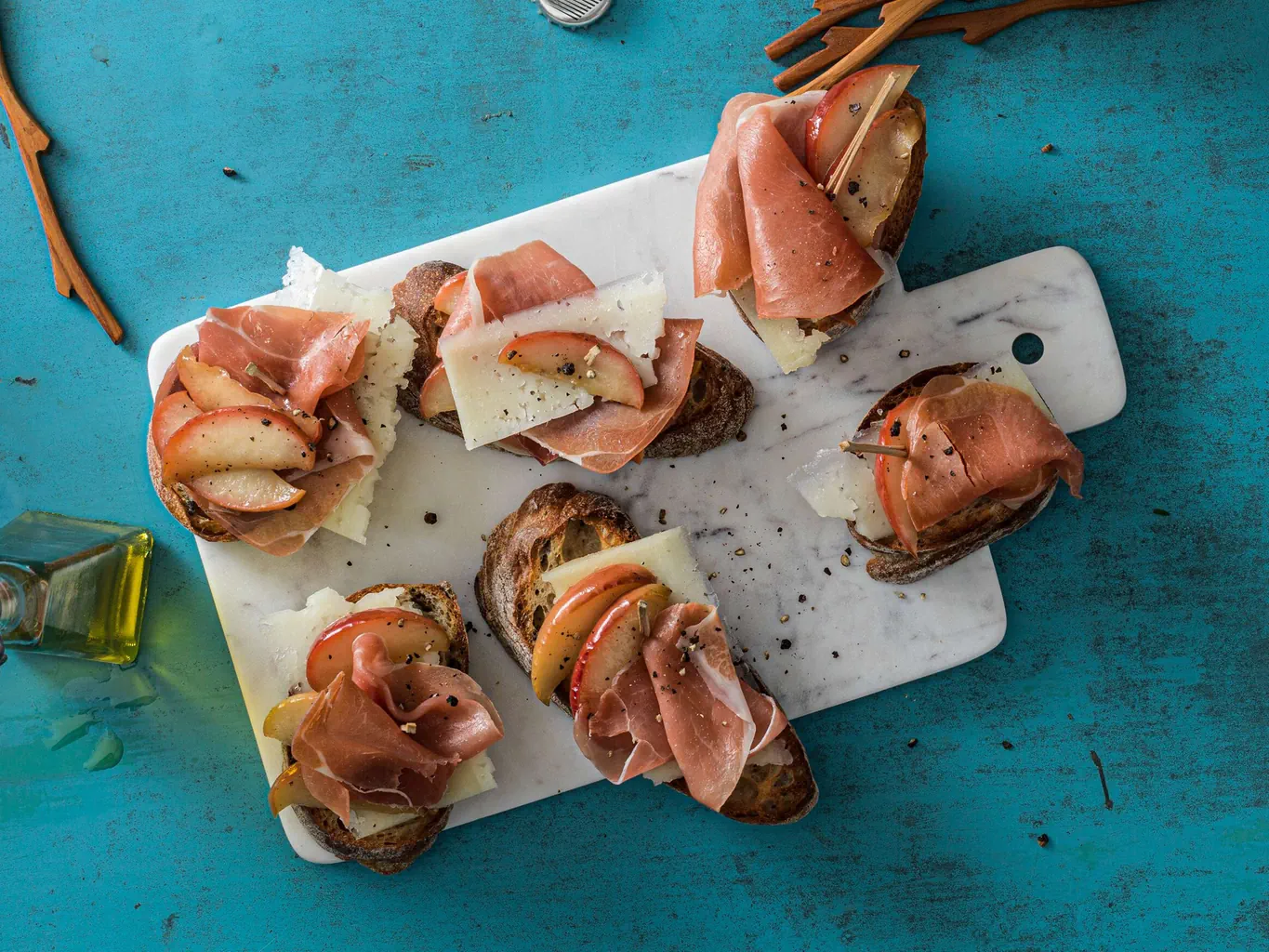 Pinchos aux pommes rissolées