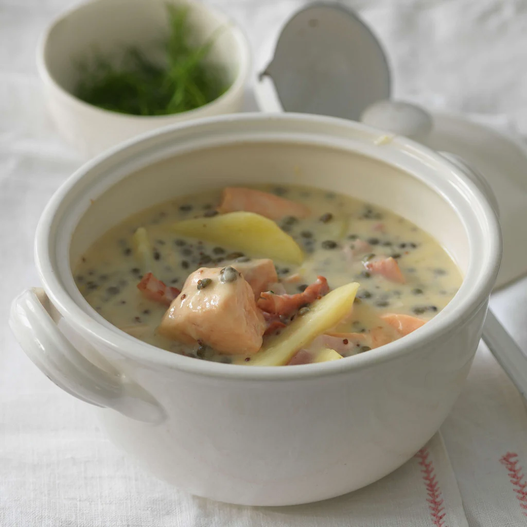 Sauerrahm-Linsen-Eintopf mit Lachs