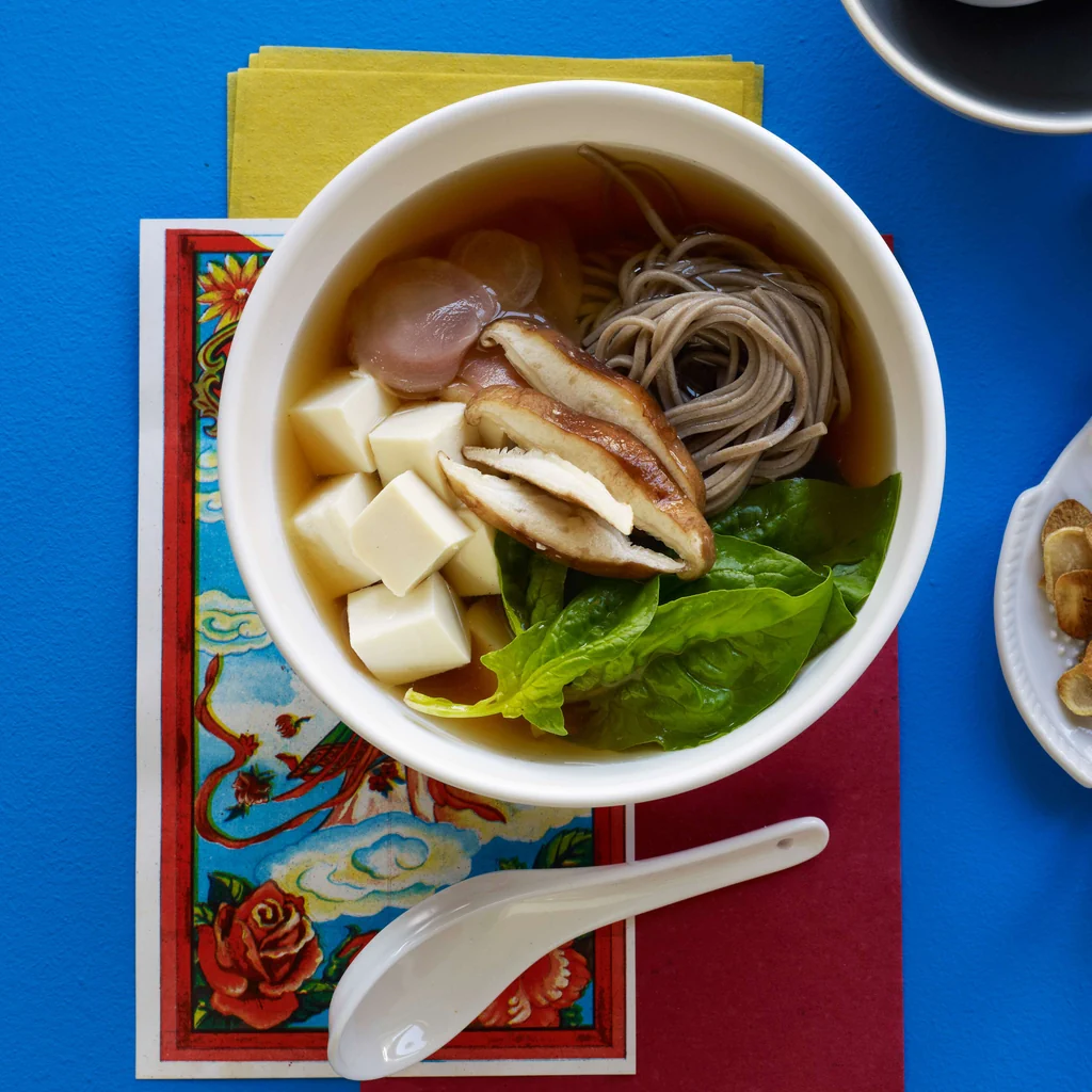 Nudelsuppe mit Tofu