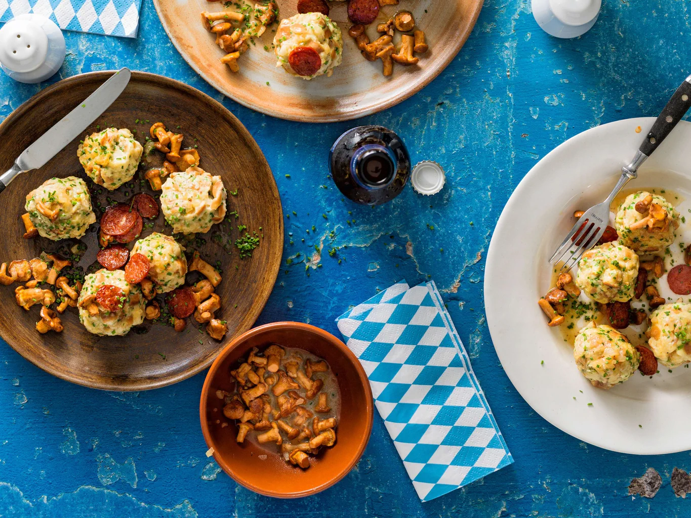 Breznknödel con gallinacci e chorizo
