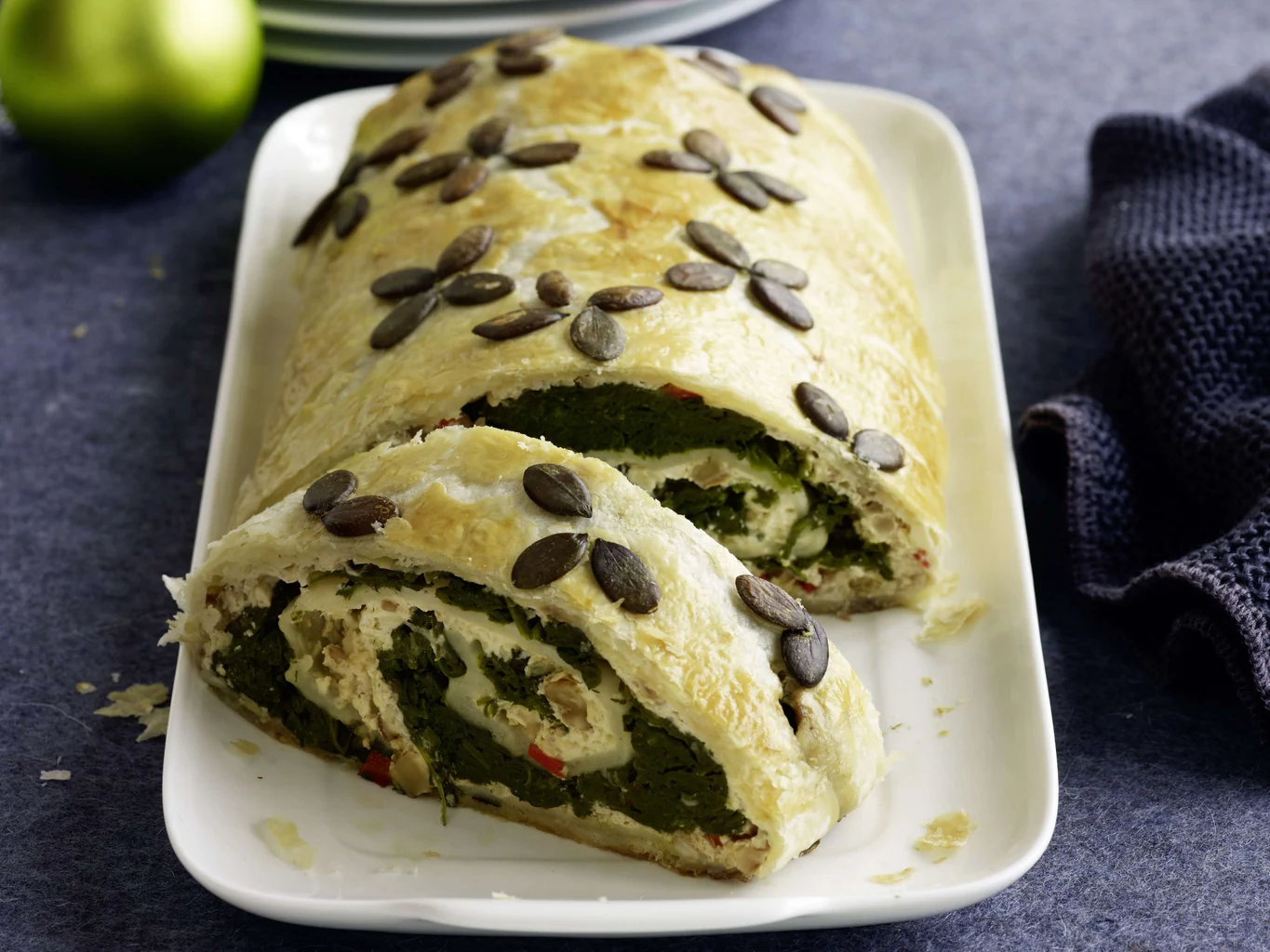 Spinatstrudel mit Nüssen