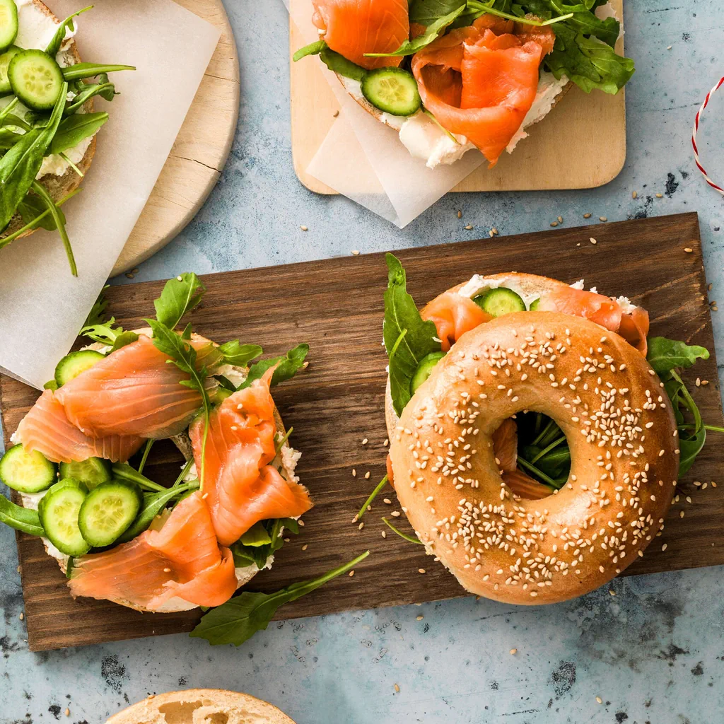 Bagel au saumon et au raifort