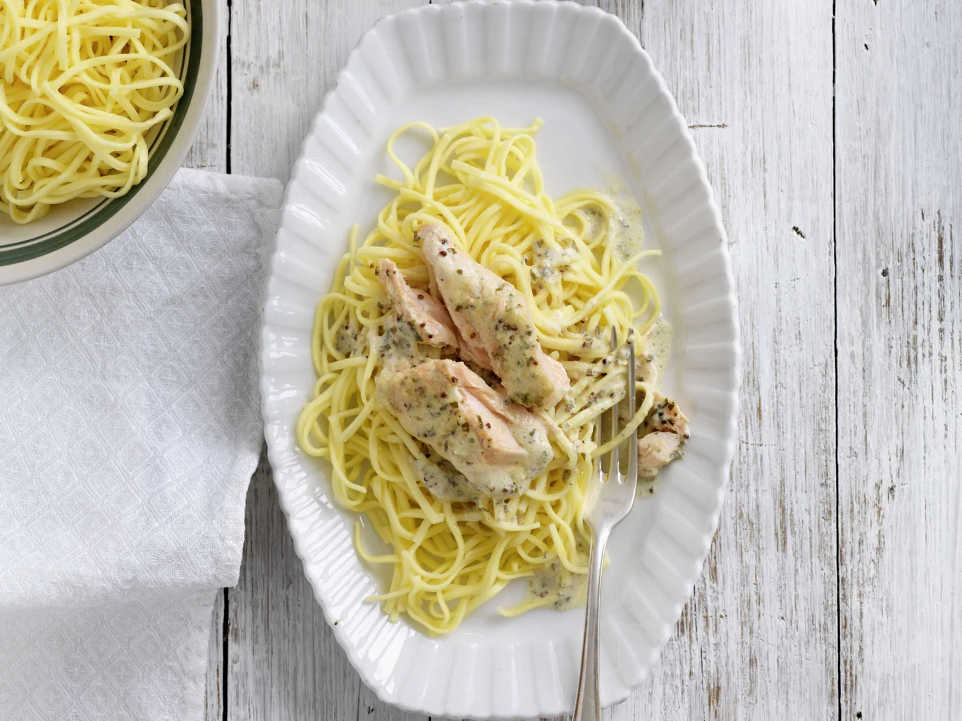 Spaghetti di spelta con salmone al forno