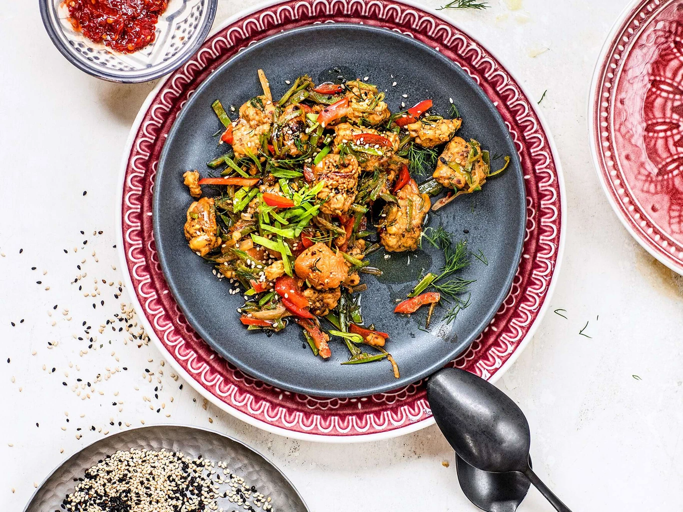Tempeh avec melon et pois mange-tout