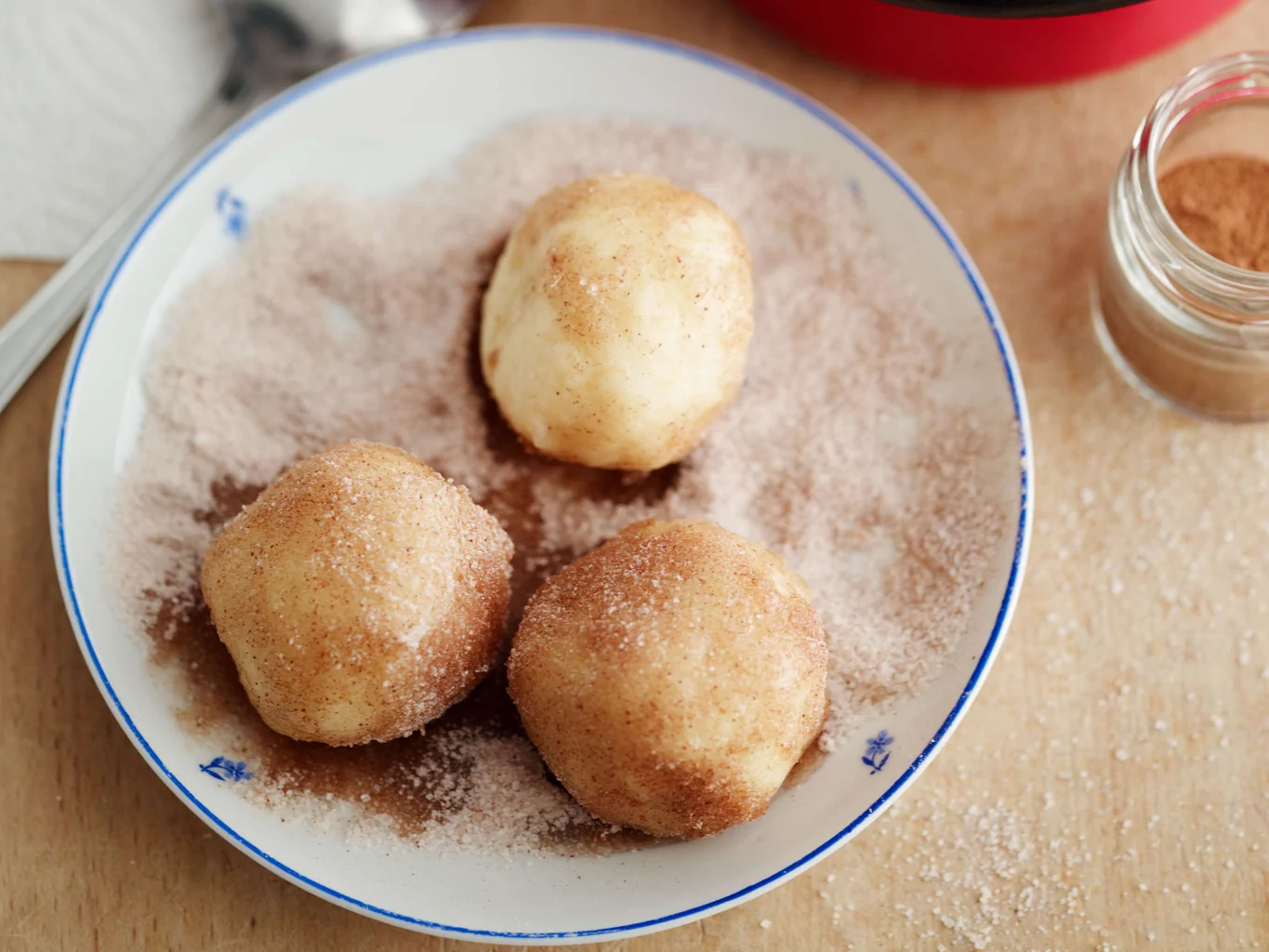 Quarkknödel mit Zwetschgenkompott