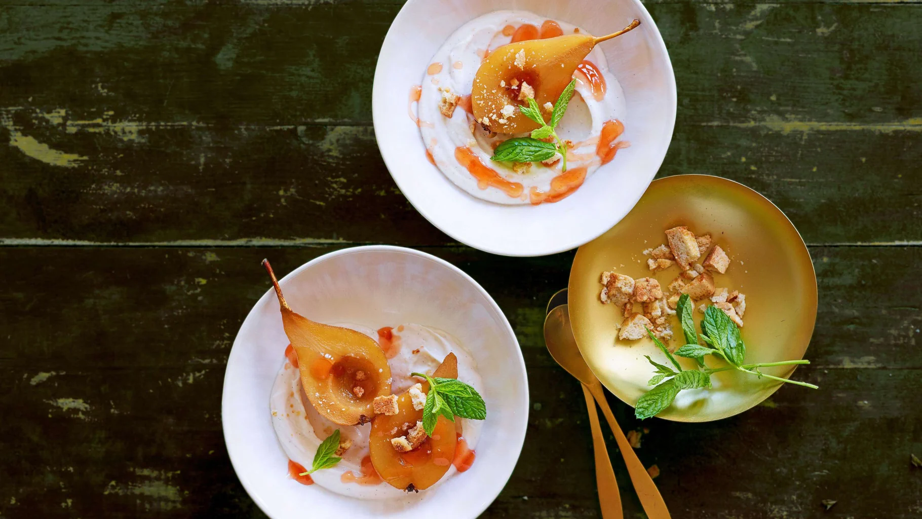 Ricotta alle mele cotogne con pere al tè nero