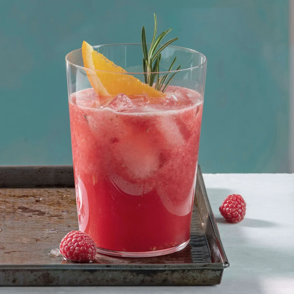 Punch à l'orange et aux framboises