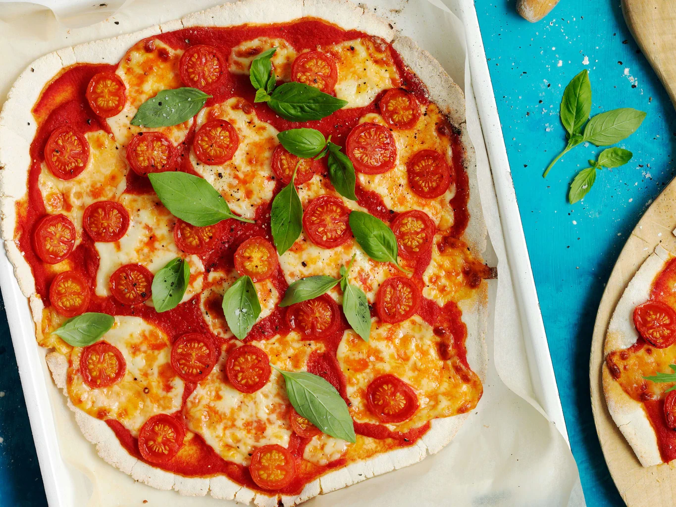 Pizza senza glutine con pomodori cherry