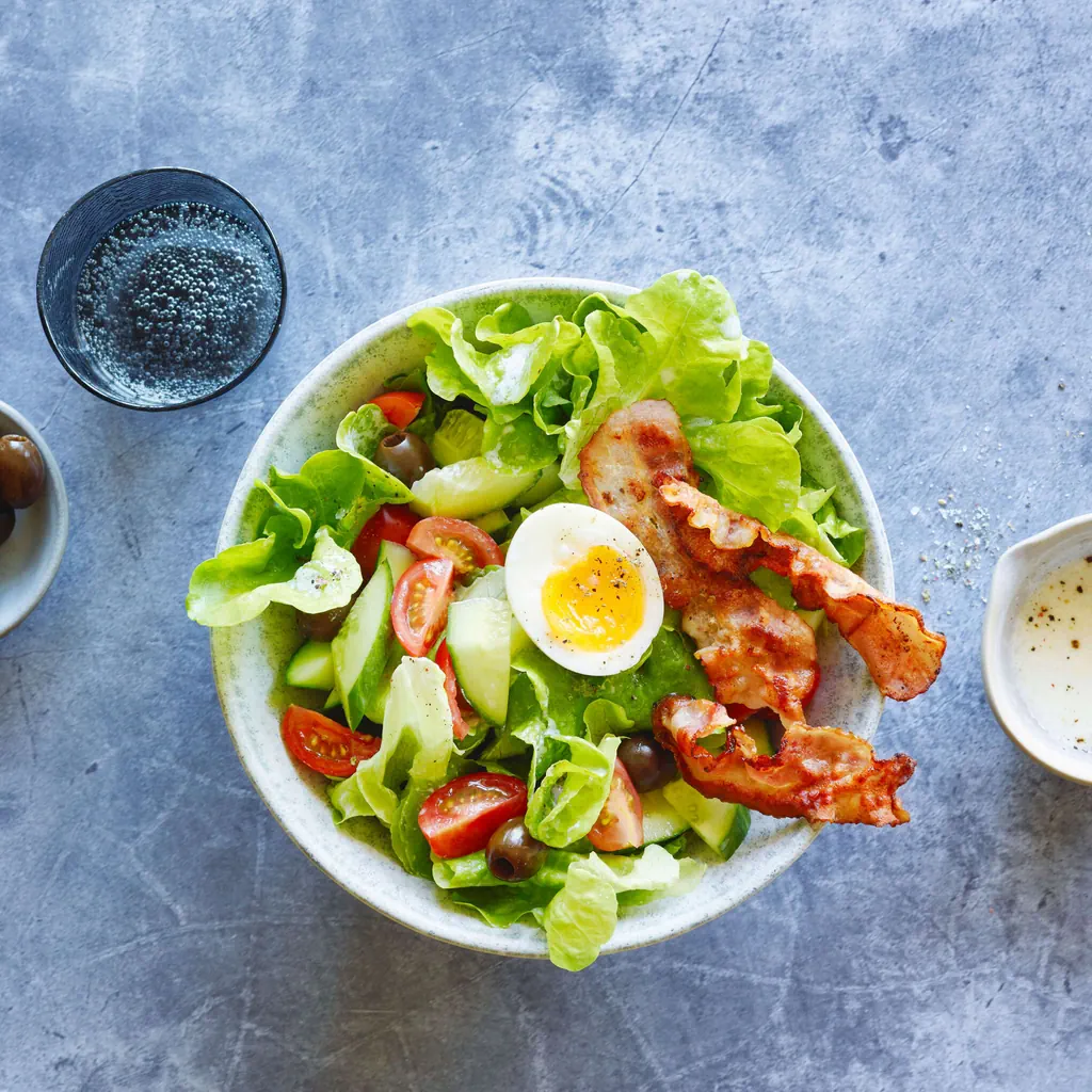 Salatbowl mit Ei