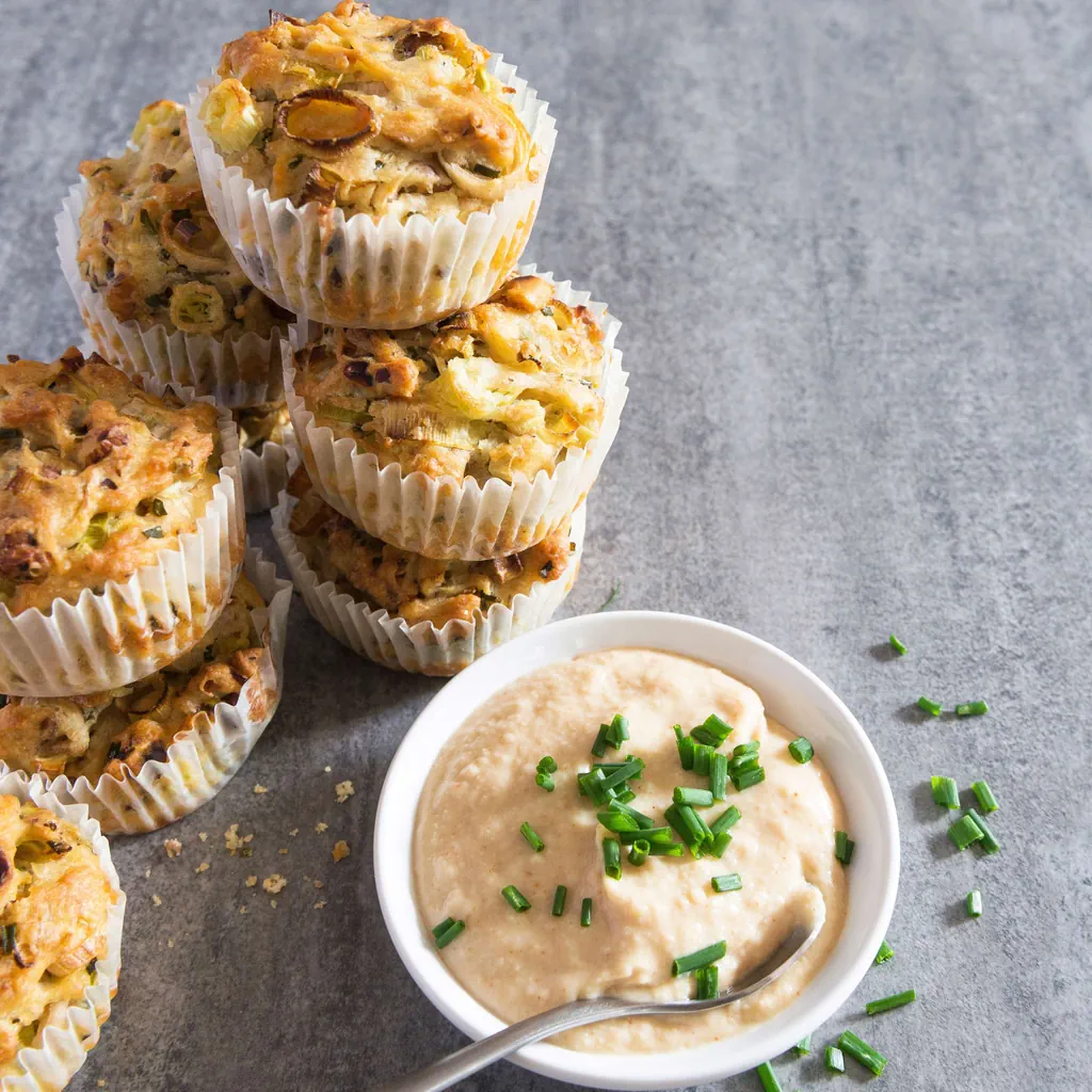 Lauch-Muffins mit Dip