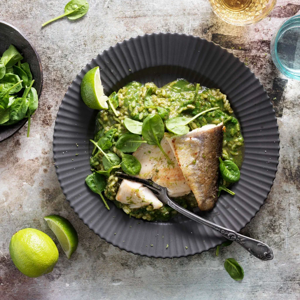 Risotto aux épinards et au citron vert avec truite
