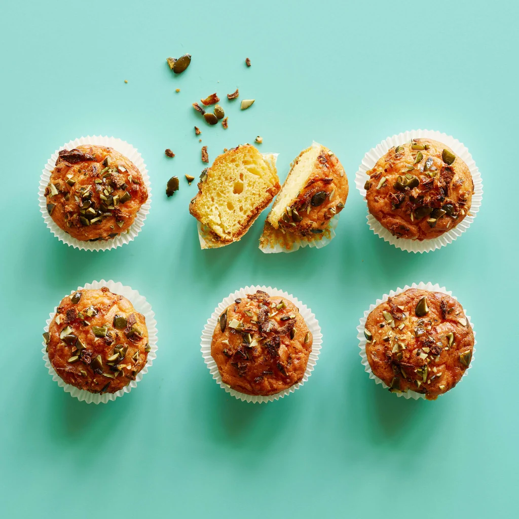 Muffin al formaggio e alle cipolle