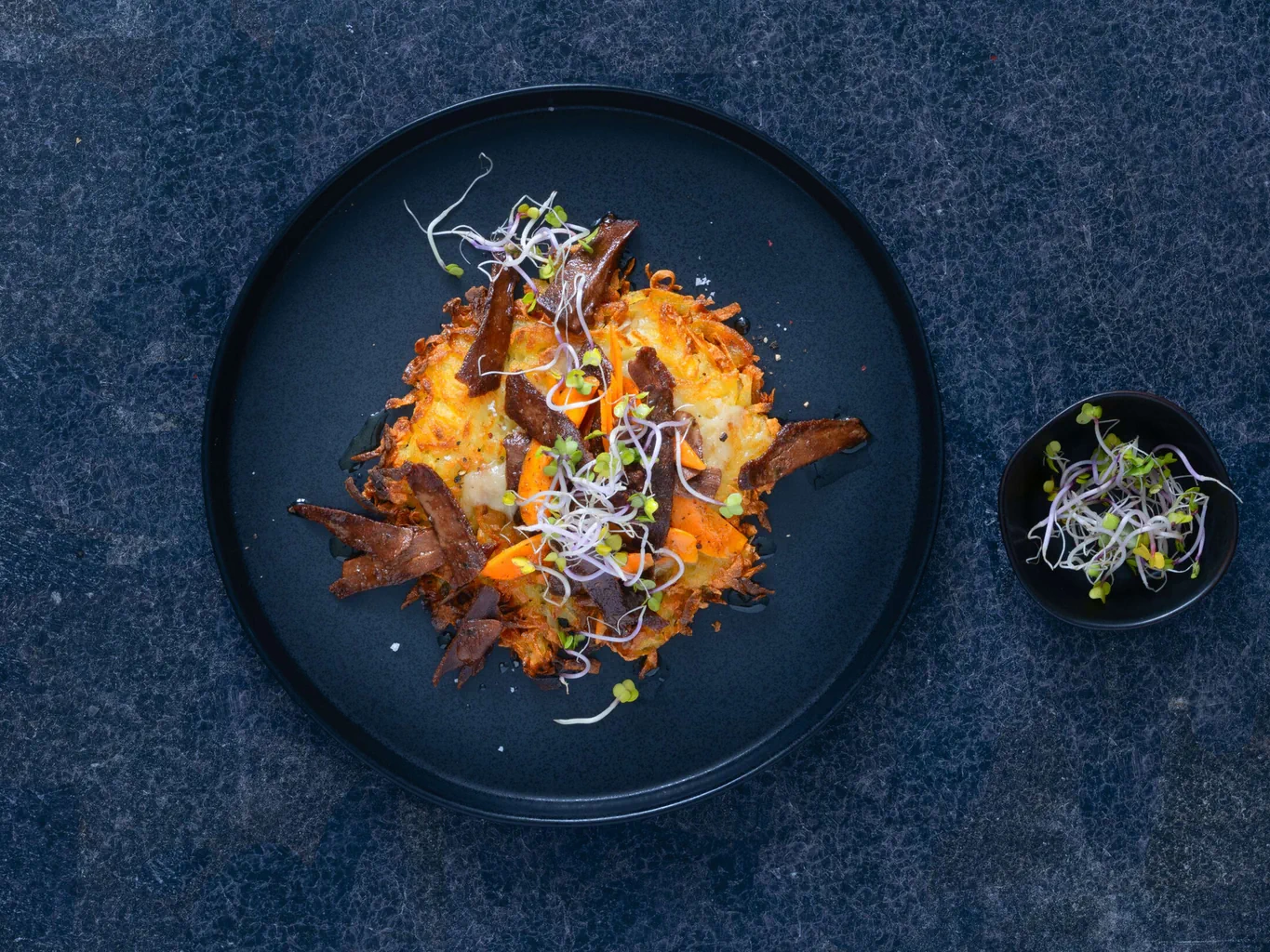Rohe Mini-Rösti mit Planted Kebab
